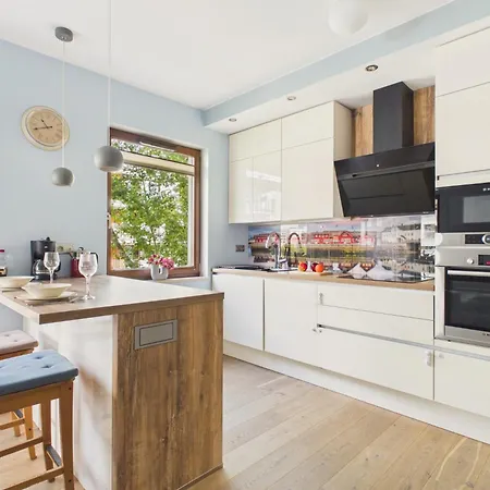 アパート Wola Cityview Balcony & Parking By Solarento